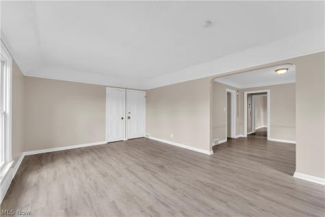13613 Cedar Road University Heights OH 44118