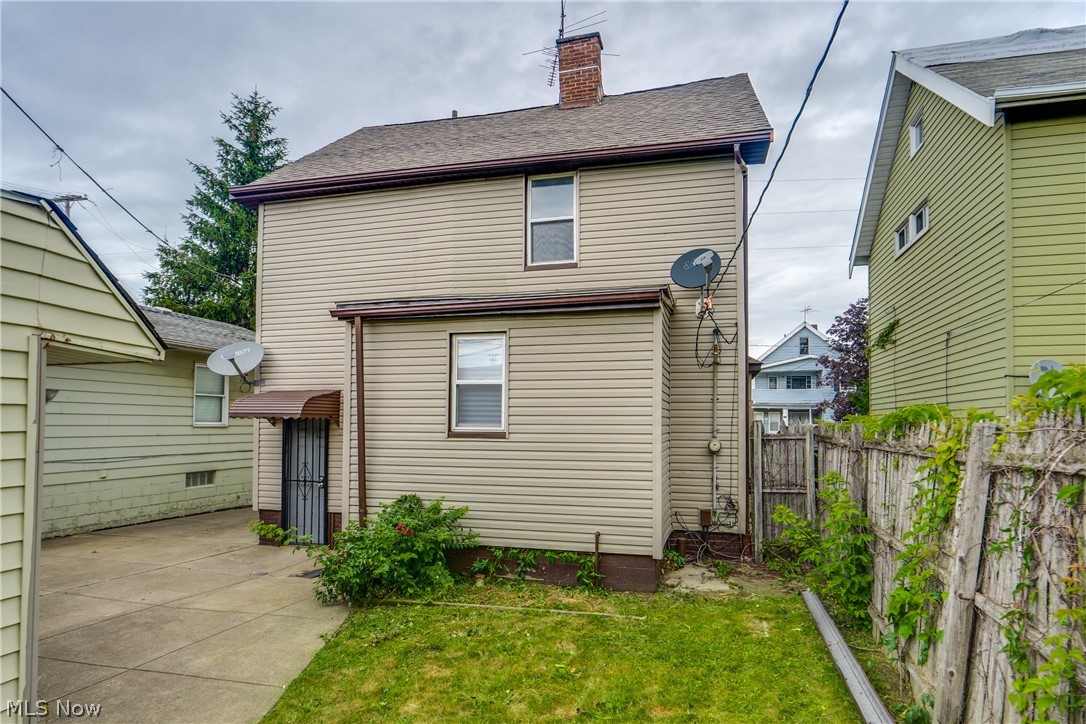 934 Royal Road Cleveland OH 44110