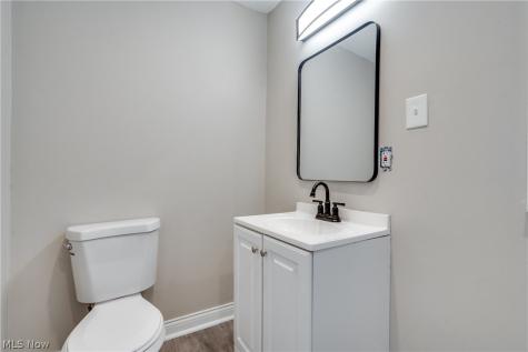 934 Royal Road Cleveland OH 44110