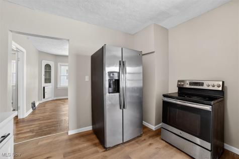 4977 E 90th Street Garfield Heights OH 44125