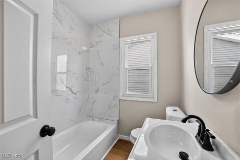 4977 E 90th Street Garfield Heights OH 44125