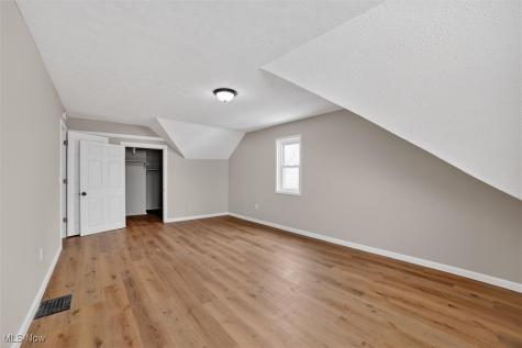 4977 E 90th Street Garfield Heights OH 44125