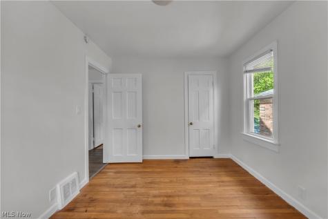 5581 Saxon Drive Garfield Heights OH 44125