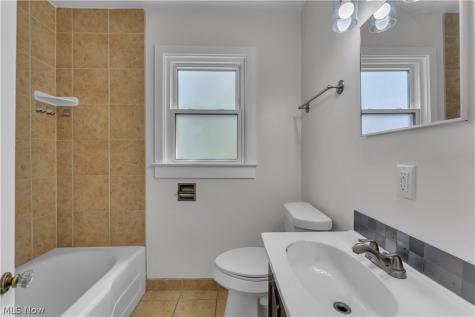 5581 Saxon Drive Garfield Heights OH 44125
