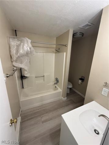 658 Sumner Street Akron OH 44311