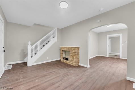 3153 W 103rd Street Cleveland OH 44111