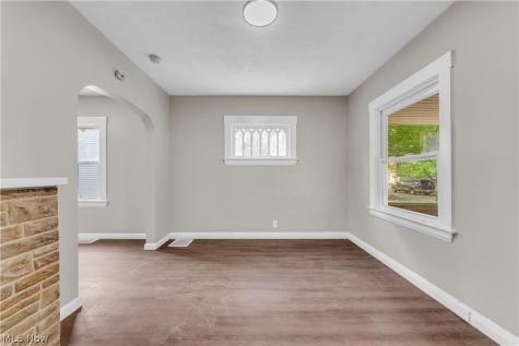 3153 W 103rd Street Cleveland OH 44111