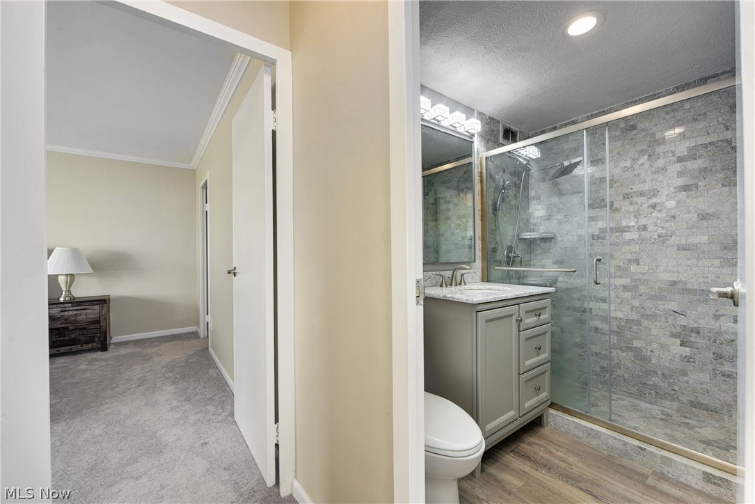 12520 Edgewater Drive Lakewood OH 44107