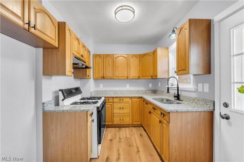 4933 E 109th Street Garfield Heights OH 44125