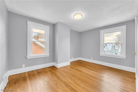 4933 E 109th Street Garfield Heights OH 44125