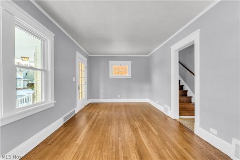 4933 E 109th Street Garfield Heights OH 44125