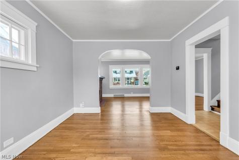 4933 E 109th Street Garfield Heights OH 44125