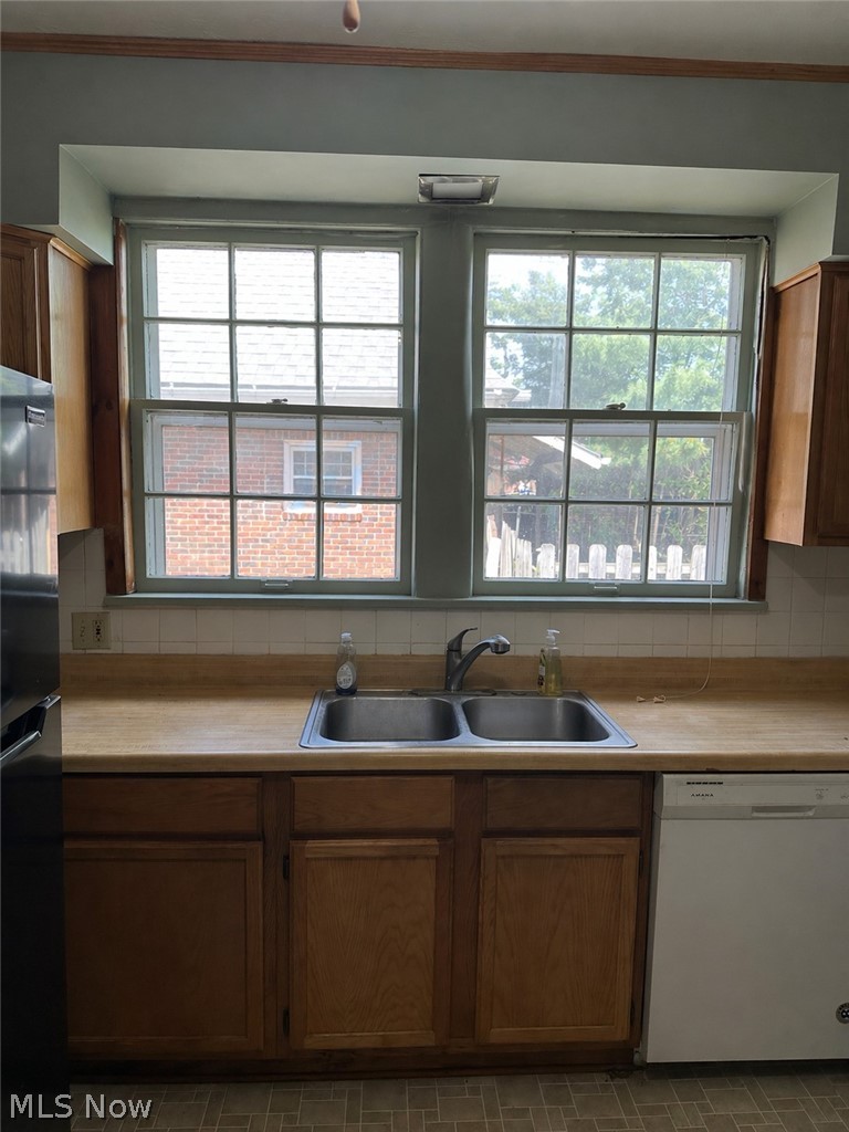 465 Saint Leger Avenue Akron OH 44305