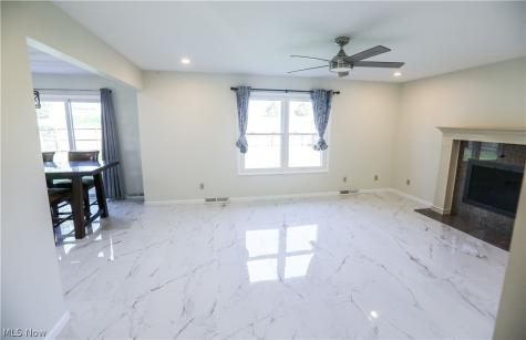 4823 Elizabeth Lane Brooklyn OH 44144