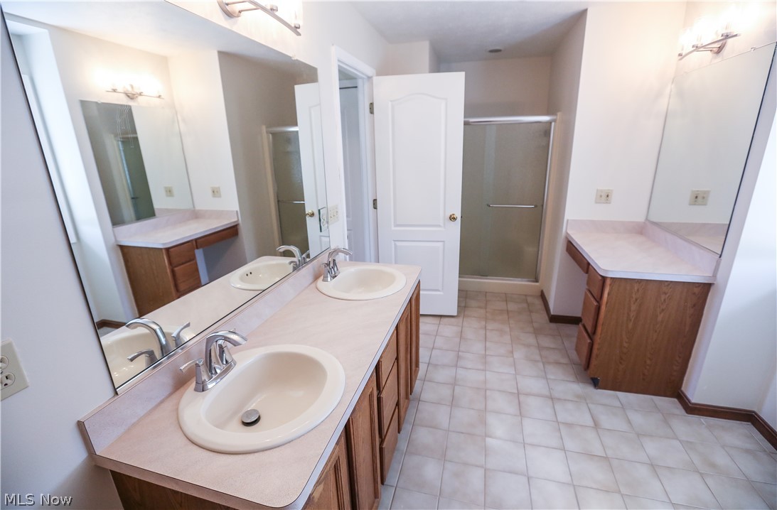 4823 Elizabeth Lane Brooklyn OH 44144