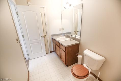 4823 Elizabeth Lane Brooklyn OH 44144