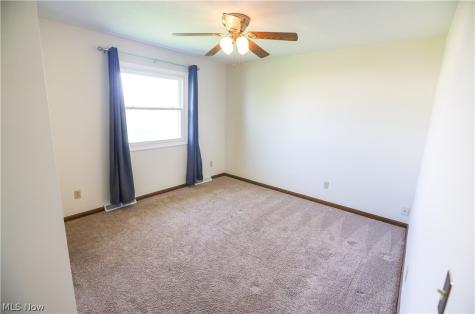 4823 Elizabeth Lane Brooklyn OH 44144