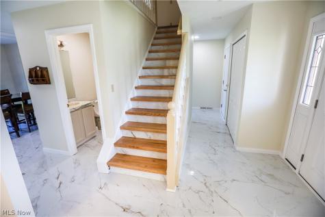4823 Elizabeth Lane Brooklyn OH 44144