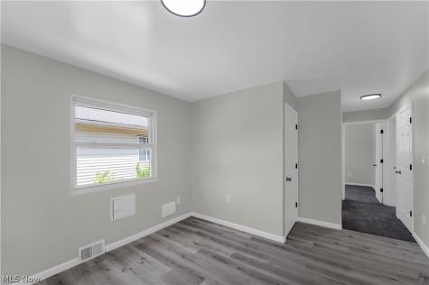 4417 E 156th Street Cleveland OH 44128