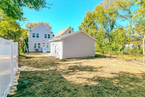 2265 E 97th Street Cleveland OH 44106