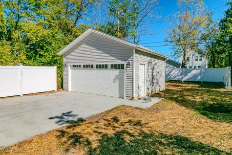 2265 E 97th Street Cleveland OH 44106