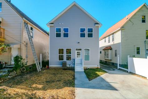 2265 E 97th Street Cleveland OH 44106