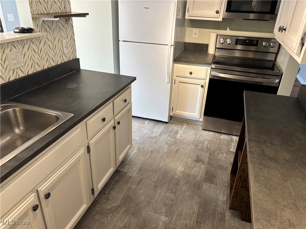 4304 Hyde Park North Olmsted OH 44070