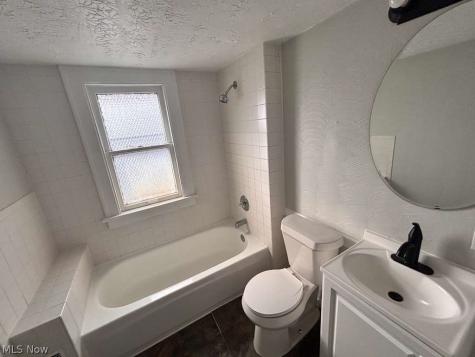 907 Rondel Road Cleveland OH 44110