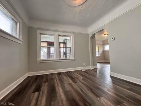 907 Rondel Road Cleveland OH 44110