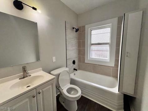 907 Rondel Road Cleveland OH 44110