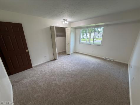 660 Loomis Avenue Cuyahoga Falls OH 44221