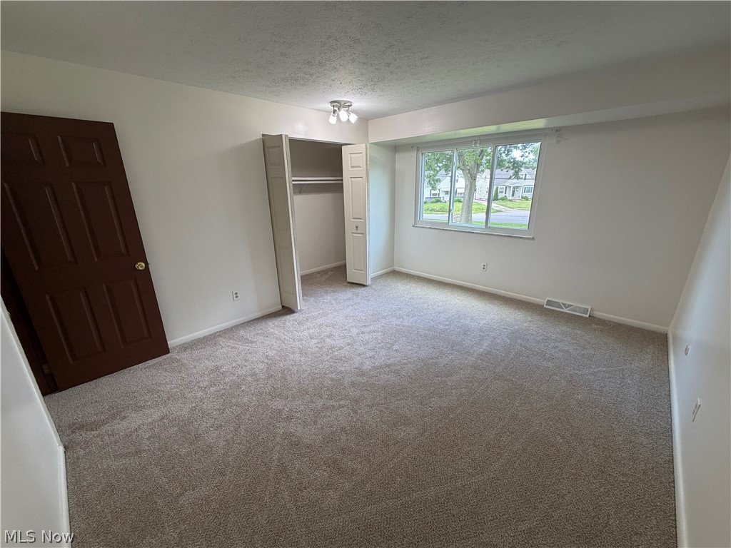 660 Loomis Avenue Cuyahoga Falls OH 44221