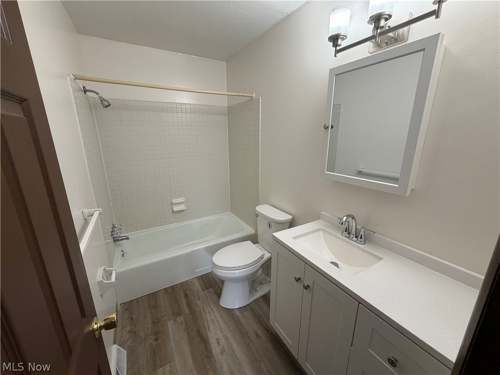 660 Loomis Avenue Cuyahoga Falls OH 44221