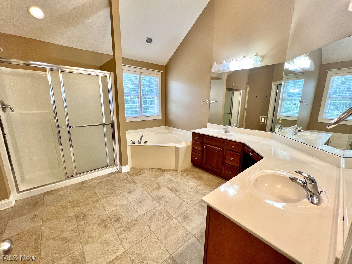 12341 Paddock Circle Strongsville OH 44149