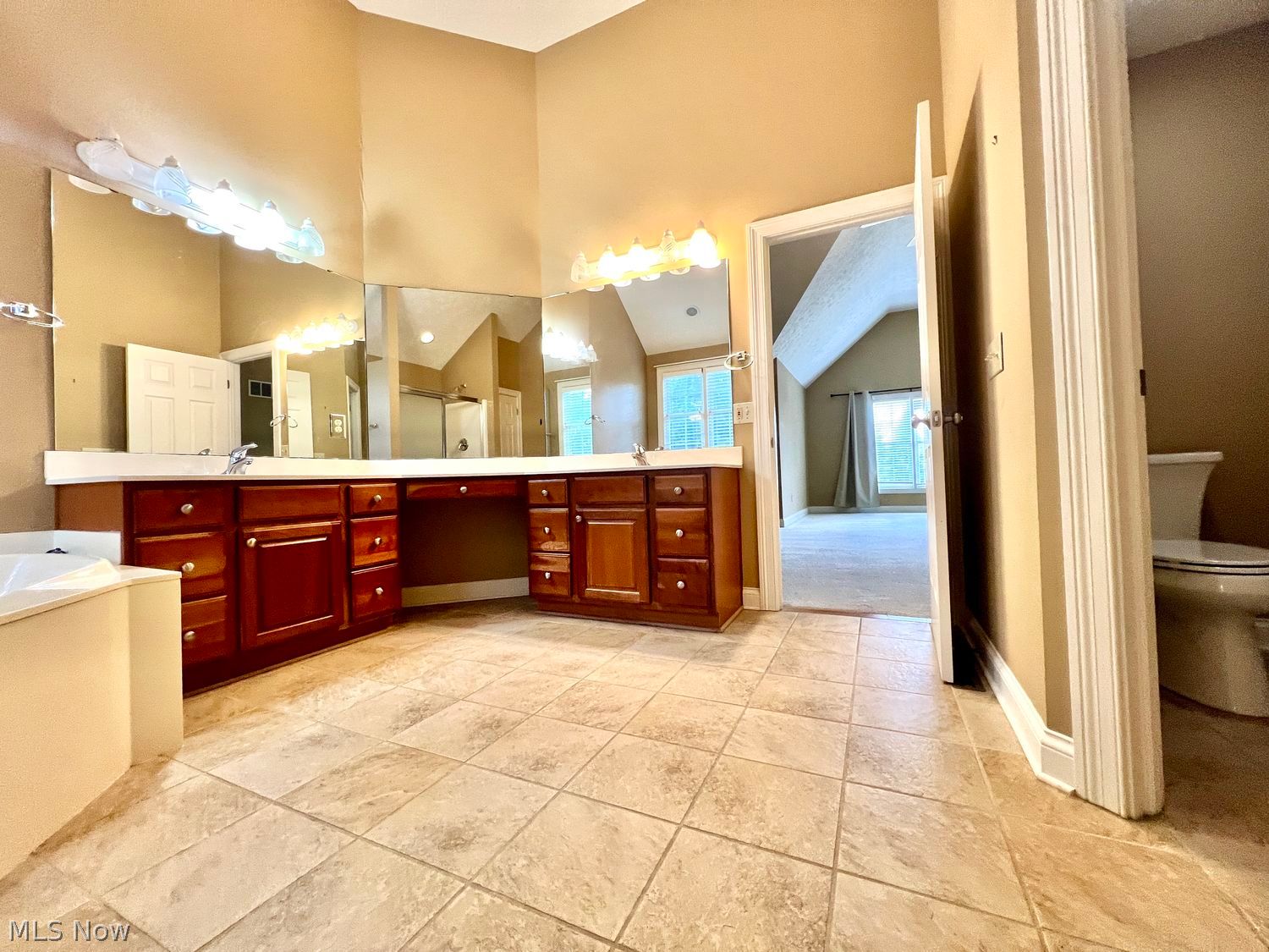12341 Paddock Circle Strongsville OH 44149