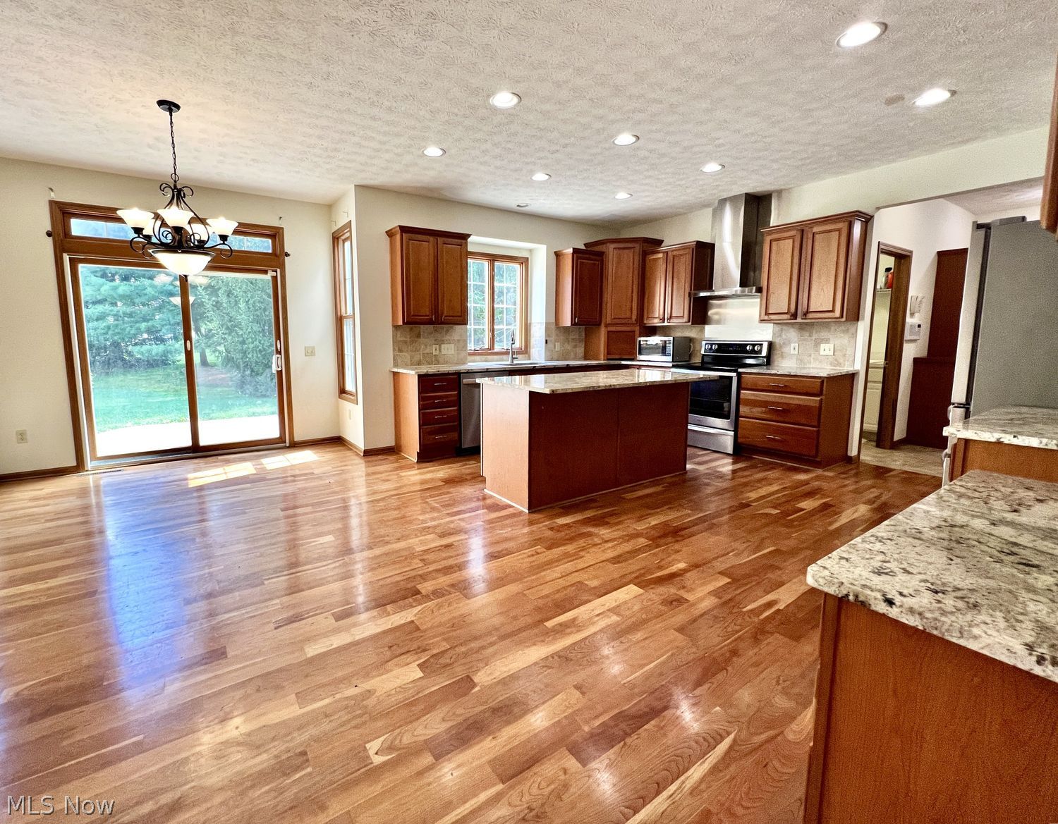 12341 Paddock Circle Strongsville OH 44149