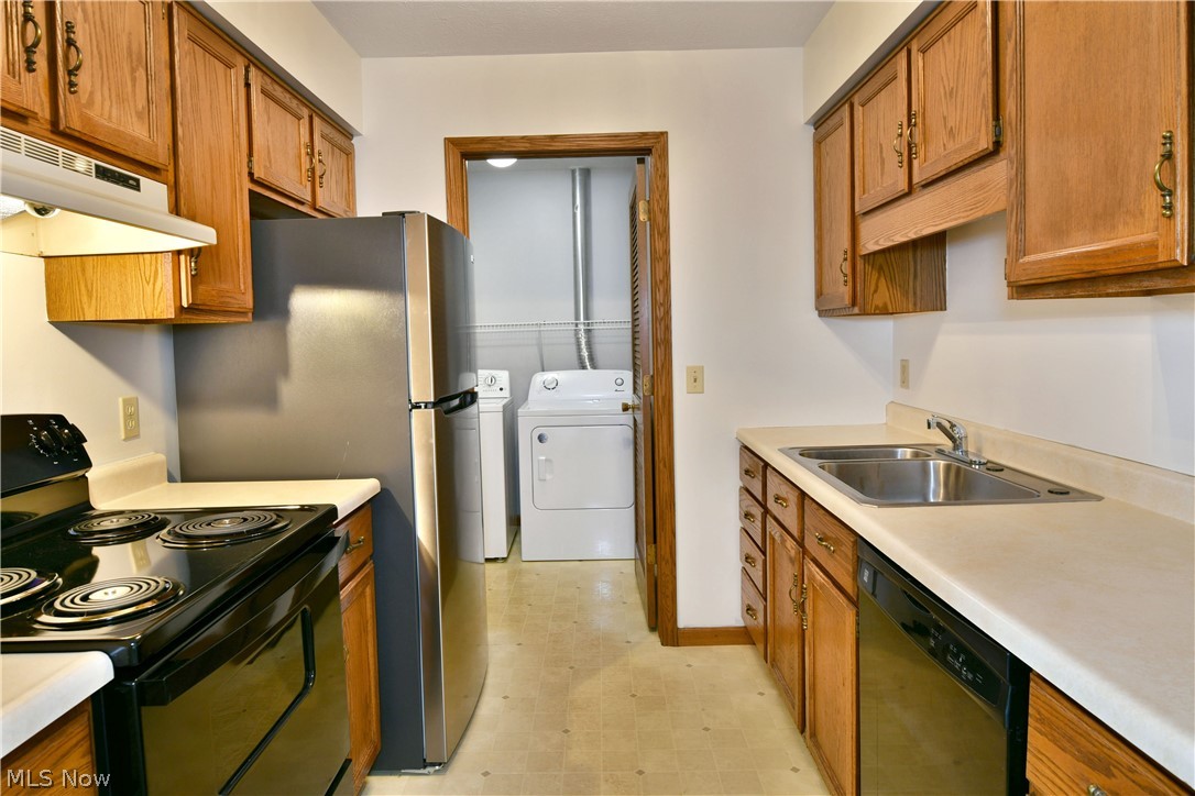 2237 Cadwallader Sonk Cortland OH 44410