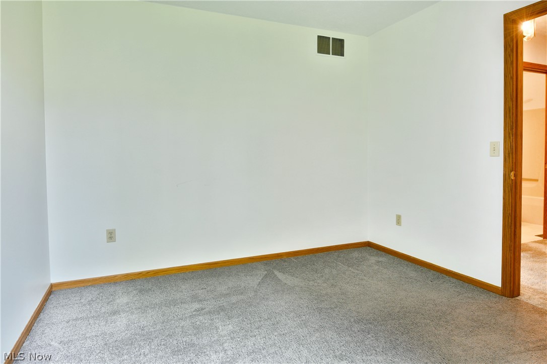 2237 Cadwallader Sonk Cortland OH 44410