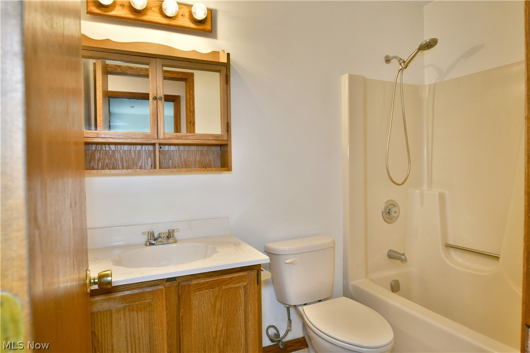 2237 Cadwallader Sonk Cortland OH 44410
