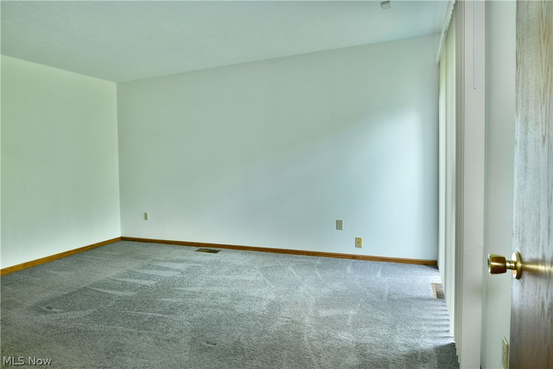 2237 Cadwallader Sonk Cortland OH 44410