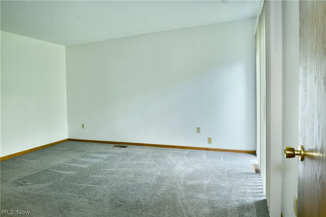 2237 Cadwallader Sonk Cortland OH 44410