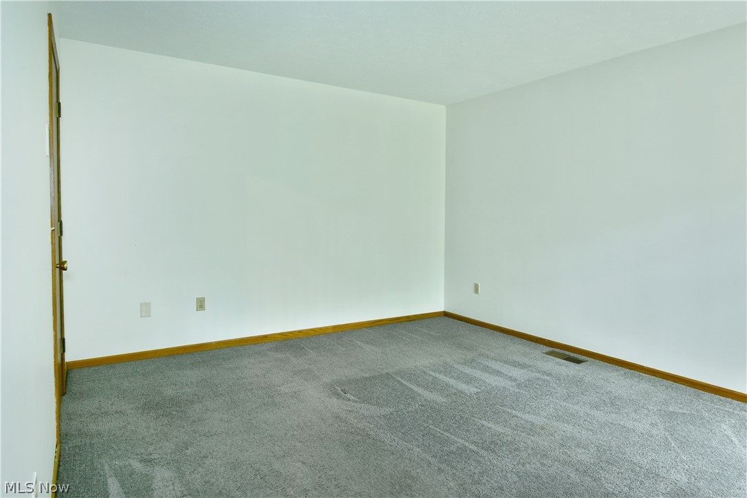 2237 Cadwallader Sonk Cortland OH 44410