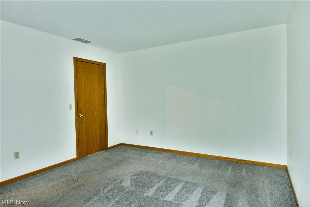 2237 Cadwallader Sonk Cortland OH 44410