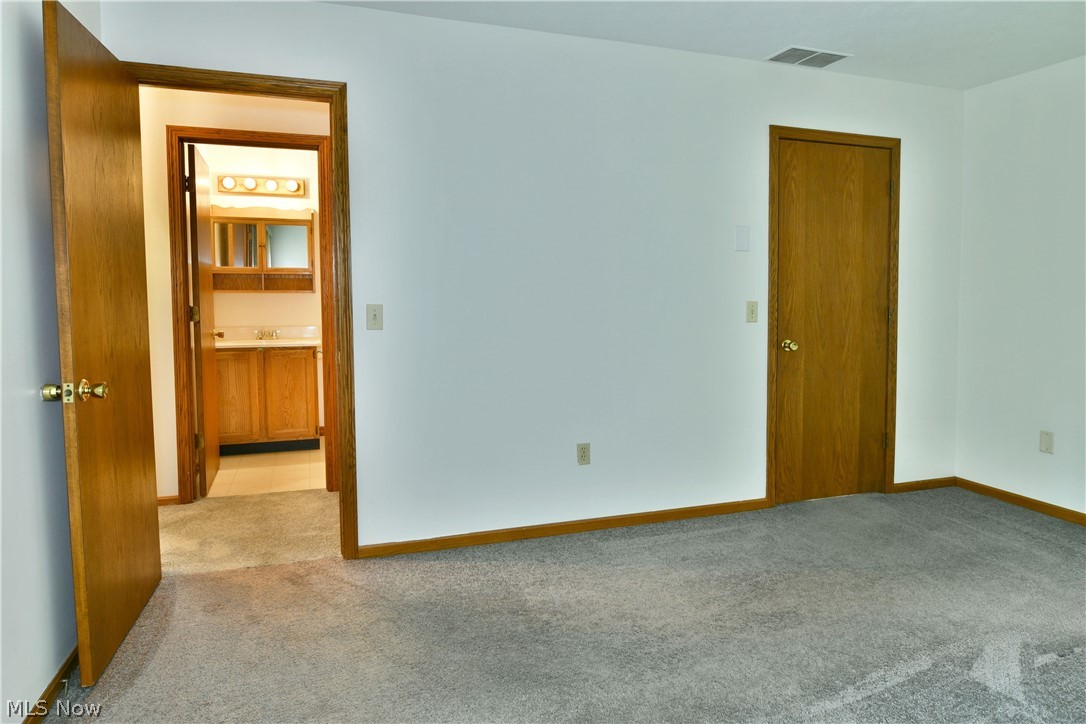2237 Cadwallader Sonk Cortland OH 44410