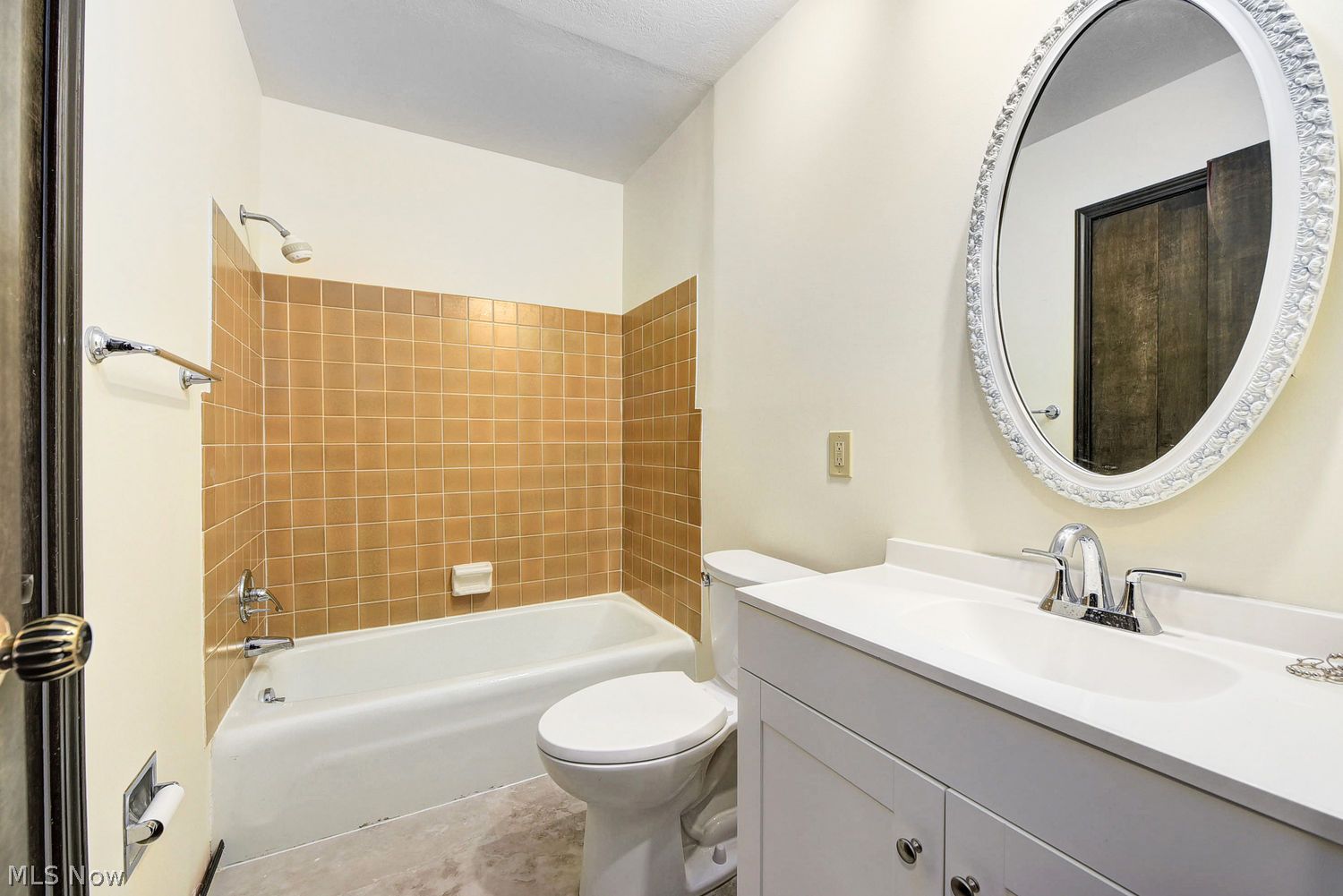 32314 Lake Road Avon Lake OH 44012