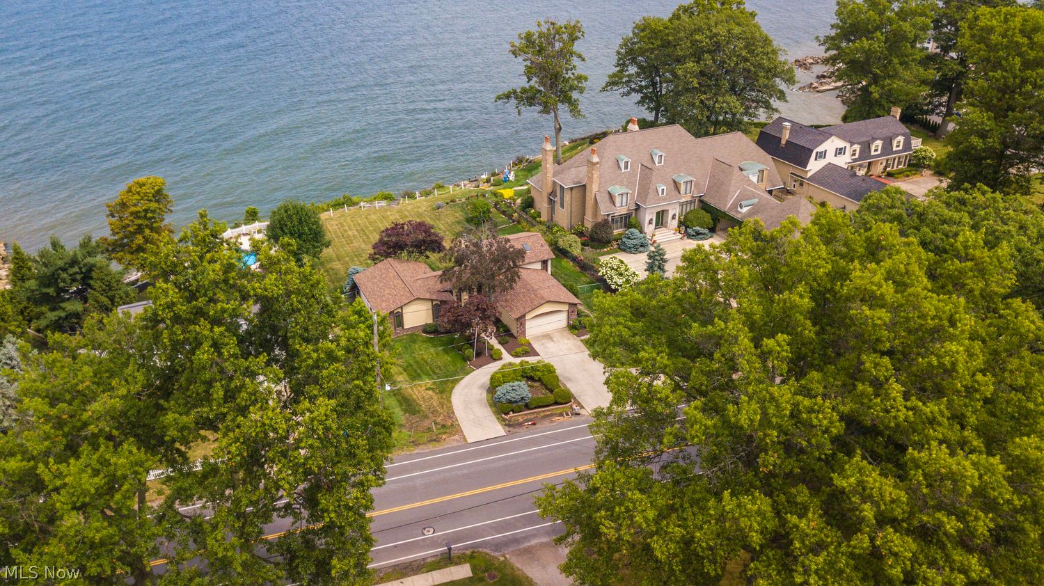 32314 Lake Road Avon Lake OH 44012