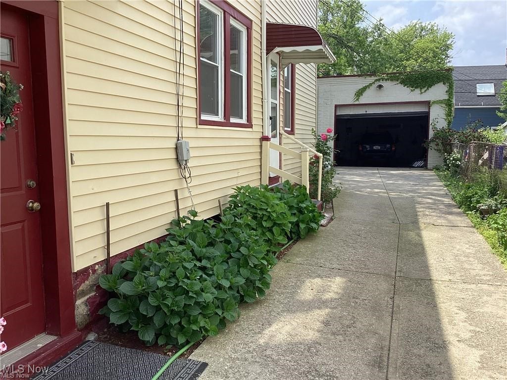 1794 W 54th Street Cleveland OH 44102