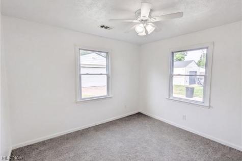 12721 Emery Avenue Cleveland OH 44135