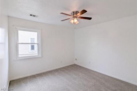 12721 Emery Avenue Cleveland OH 44135