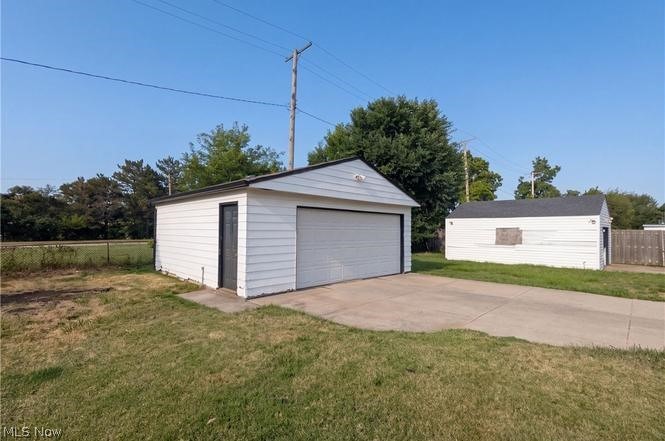 12721 Emery Avenue Cleveland OH 44135